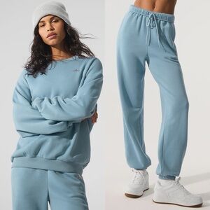 ALO • Accolade sweatshirt and jogger sweatpants - Small - celestial blue nwt